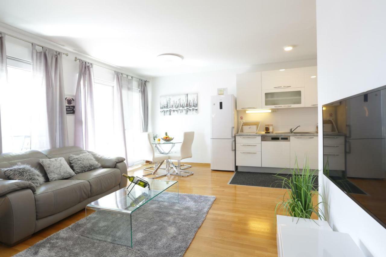 Apartment Rio Podstrana Kültér fotó